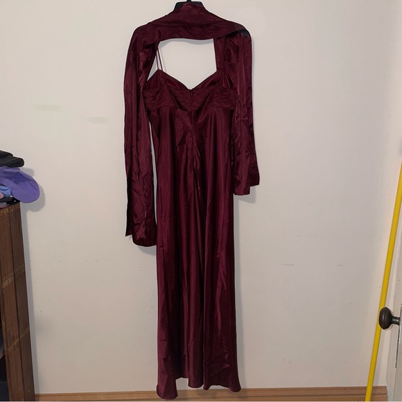 Patra Burgundy Spaghetti Strap Ruched Bust Sweetheart Neckline Gown Size 12 - Picture 5 of 5